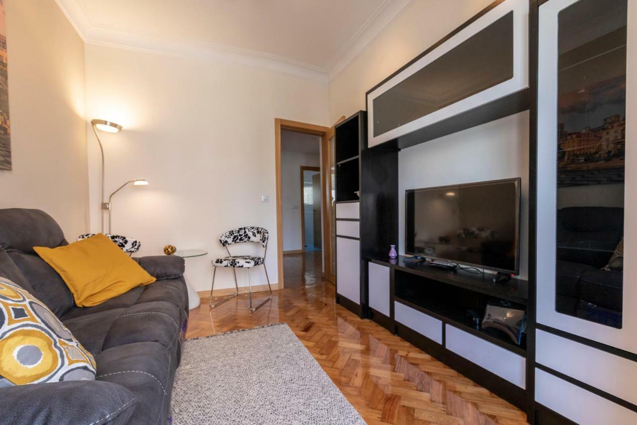 Like-Home-T3 Apt-Campolide, Near Amoreiras Mall Lisboa المظهر الخارجي الصورة